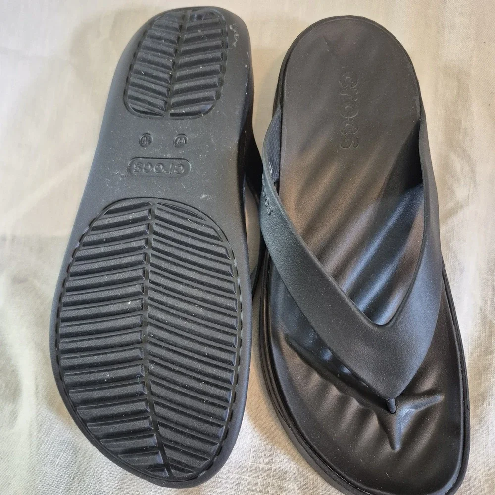 Crocs Womens Size 10 Getaway Platform Flip Flop Sandals Comfort Beach Resortwear